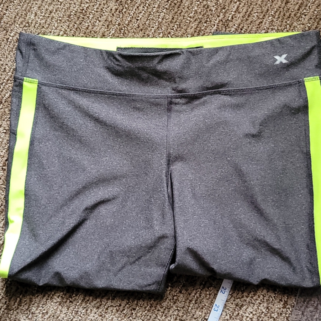Xersion Performance Capris